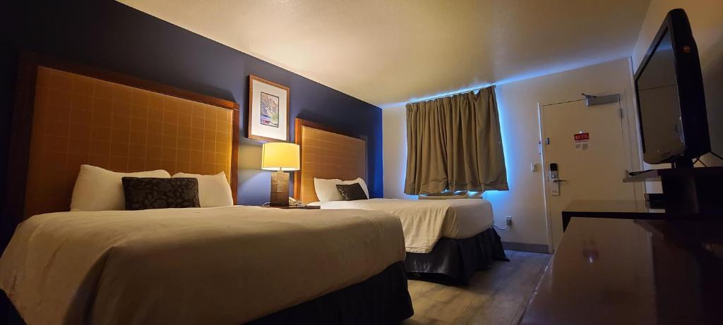 Empire Inn & Suites Penhold Eksteriør billede
