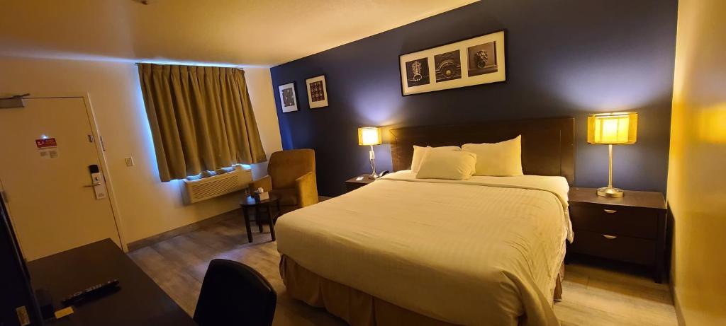 Empire Inn & Suites Penhold Eksteriør billede