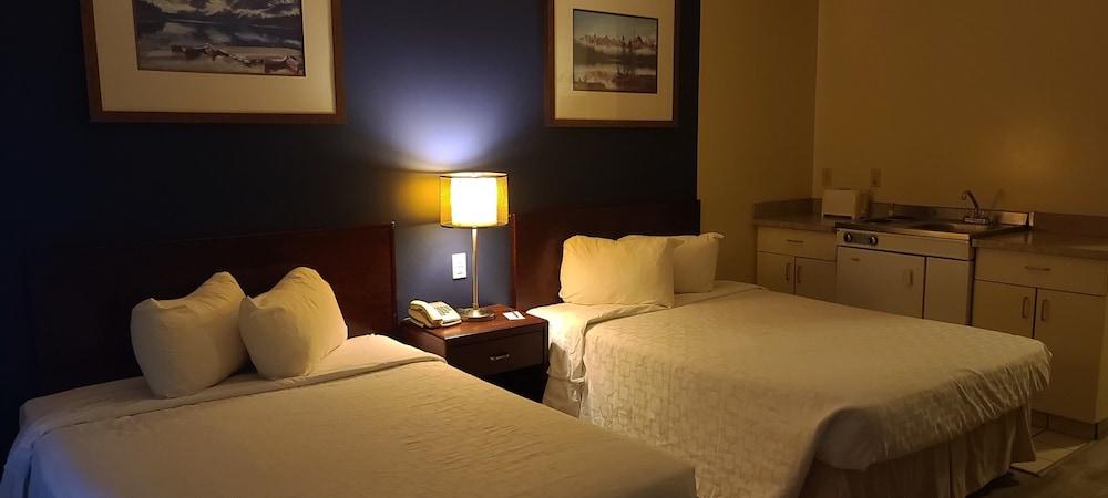 Empire Inn & Suites Penhold Eksteriør billede
