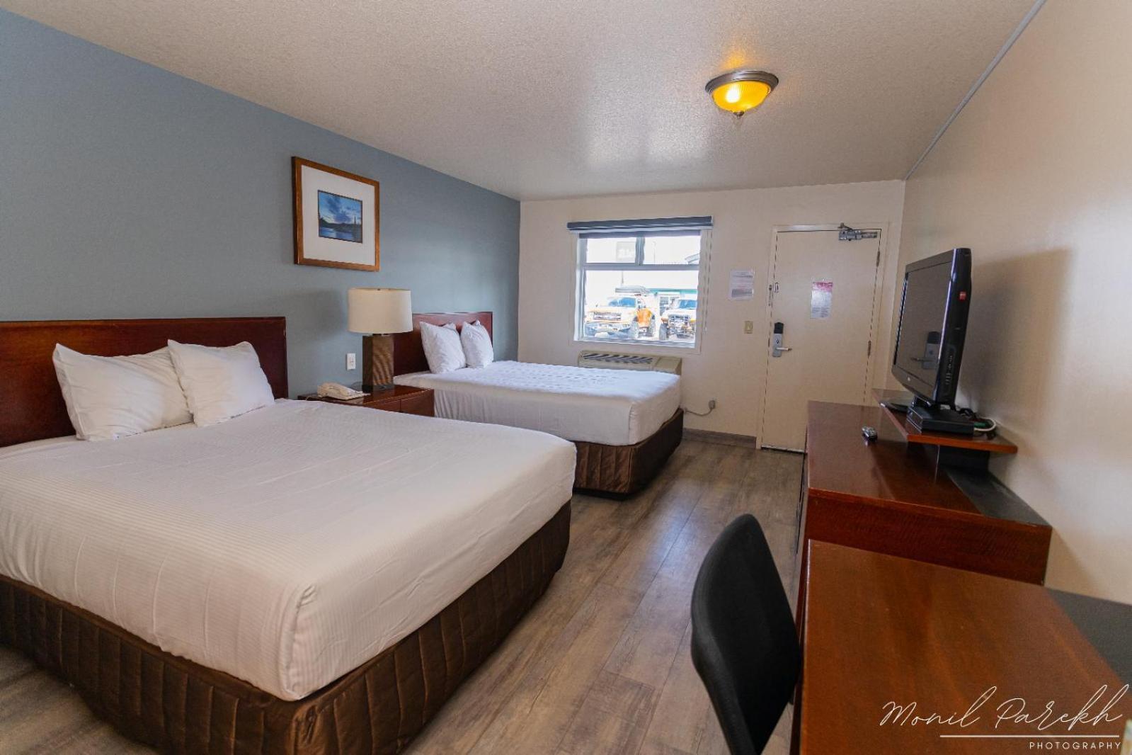 Empire Inn & Suites Penhold Eksteriør billede
