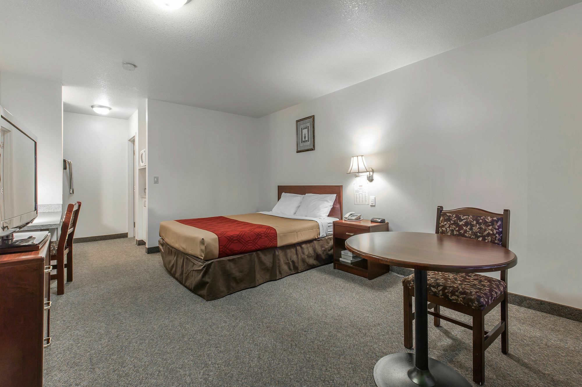 Empire Inn & Suites Penhold Eksteriør billede